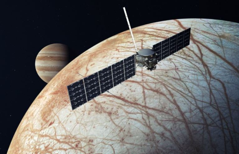 Europa Clipper’s main body complete, teams continue work toward 2024 launch