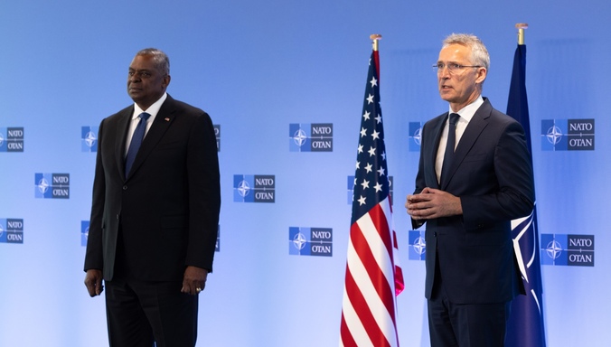 Secretary General welcomes US Secretary of Defense to meeting of NATO Defence Ministers